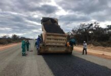 DNIT inicia obras de recuperação da BR 412 solicitadas pelo Senador Veneziano ao Ministério dos Transportes