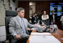 Efraim demonstra desenvoltura de veterano, habilidade na construção de consensos e coleciona importantes vitórias no Senado para a Paraíba e o Brasil