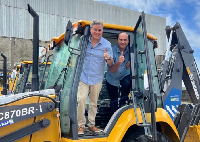 efbf99d349-4bcf-45b6-b387-1eea68396674