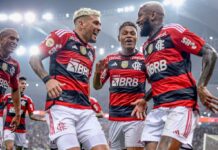 Flamengo goleia o Vasco, cola no G4 e afunda o rival na zona de rebaixamento