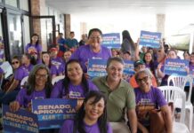 De mãos dadas com os garis: Efraim reforça compromisso com os profissionais em encontro estadual da categoria