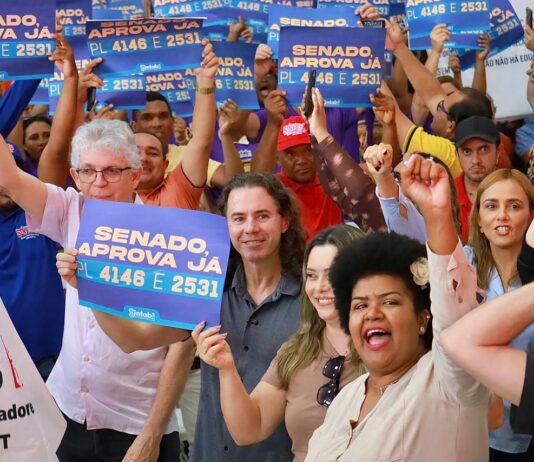 No Encontro Estadual dos Garis e Pessoal de Apoio, Veneziano garante voto e articulação pela aprovação do piso nacional das duas categorias