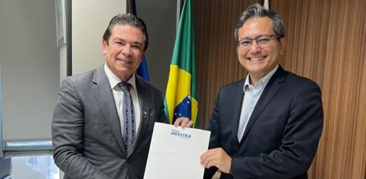 Presidente da FIEPB e da Nordeste Forte se reúne com secretário da Receita Federal e apresenta projeto para implantação de um Porto Seco na Paraíba