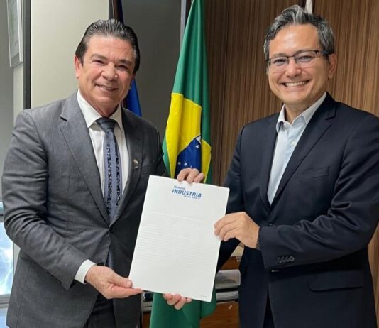 Presidente da FIEPB e da Nordeste Forte se reúne com secretário da Receita Federal e apresenta projeto para implantação de um Porto Seco na Paraíba