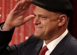 Família se despede de Oscar em cerimônia reservada de cremação