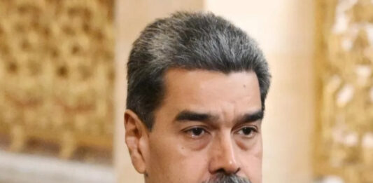 Estados Unidos atacam a Venezuela, e Trump afirma que Maduro foi capturado