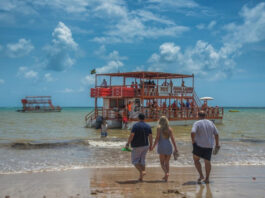 Paraíba tem um trecho de praia imprópria para banho neste fim de semana