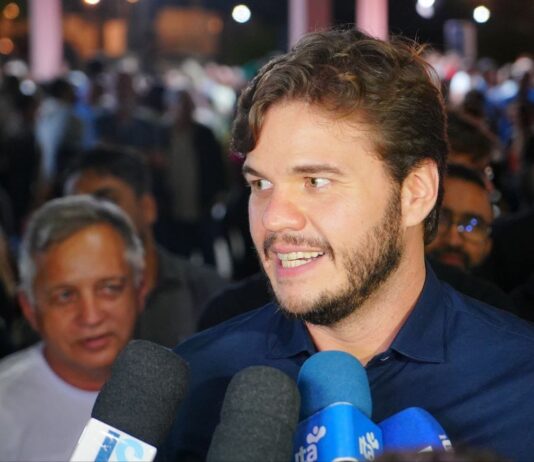 Bruno comemora os bons resultados de abril e os 2.864 novos empregos em 2026, em Campina Grande