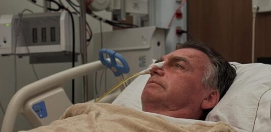 Bolsonaro passa por nova cirurgia para tratar quadro de soluço