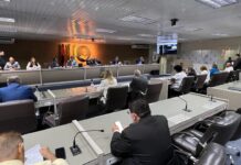 Vereadores aprovam por unanimidade reajuste salarial para professores de Campina Grande