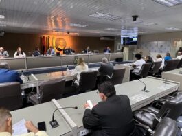 Vereadores aprovam por unanimidade reajuste salarial para professores de Campina Grande