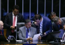 CCJ da Câmara dos Deputados vota anistia a presos do 8/1 e analisa projetos contra STF