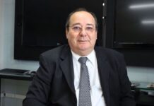 TCE concede aposentadoria compulsória a conselheiro Arthur Cunha Lima