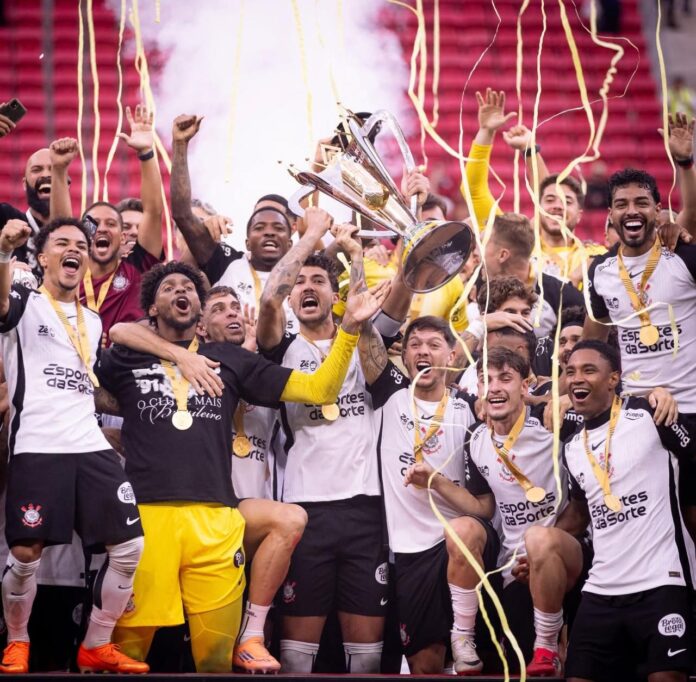 aco76e357cc-7176-448c-859f-c4f29a6738a2