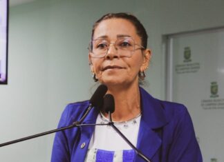 Vereadora Aninha Cardoso destaca avanços e desafios das mulheres durante sessão especial