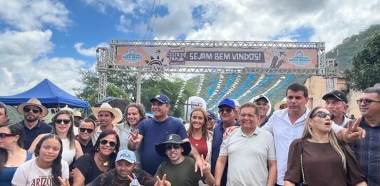 Veneziano e Ana Cláudia participam da Festa do Tapuia em Gado Bravo e destacam riqueza cultural do evento
