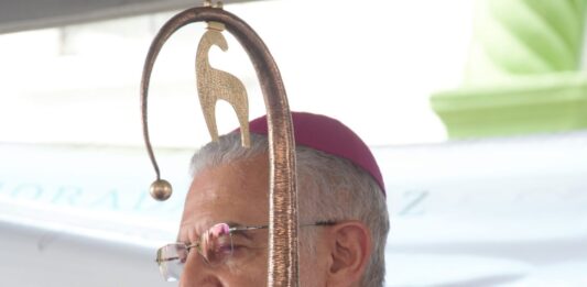 Festa de Pentecostes 2026 reúne fiéis no Espaço Cultural, em João Pessoa