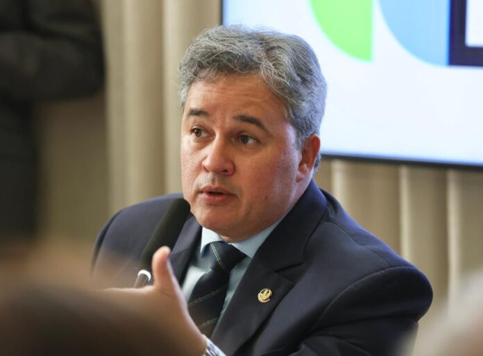 aef20d17cb9-93bc-4ff3-9cd3-fb6703f40213