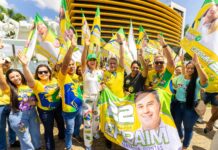 Da Feira de Oitizeiro em João Pessoa às ruas de Campina, Efraim encerra campanha como começou: no meio do povo