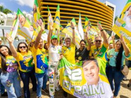 Da Feira de Oitizeiro em João Pessoa às ruas de Campina, Efraim encerra campanha como começou: no meio do povo