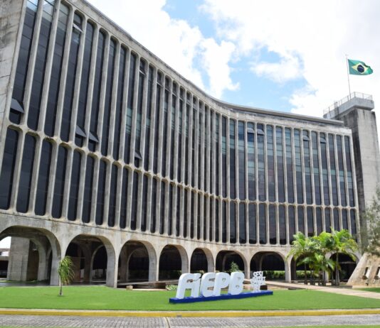 FIEPB: governador em exercício assina na Casa da Indústria ordem de serviço para revitalização dos distritos industriais