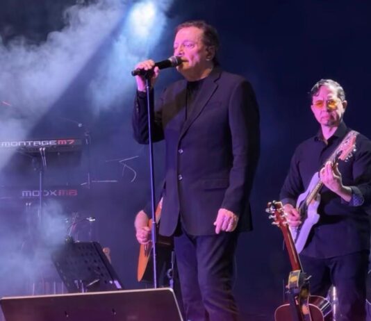 Multidão ocupa Praia de Cabo Branco e celebra os 441 anos da Capital com shows de Roupa Nova e Fábio Jr