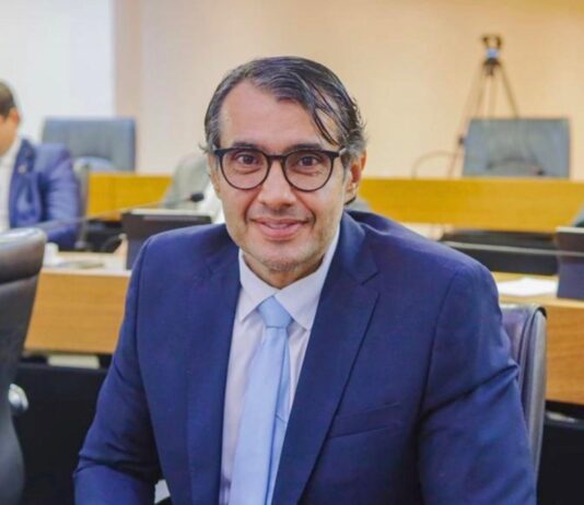 “Sou contra os extremos”, declara Gadelha ao afirmar que seguirá ideais próprios na política