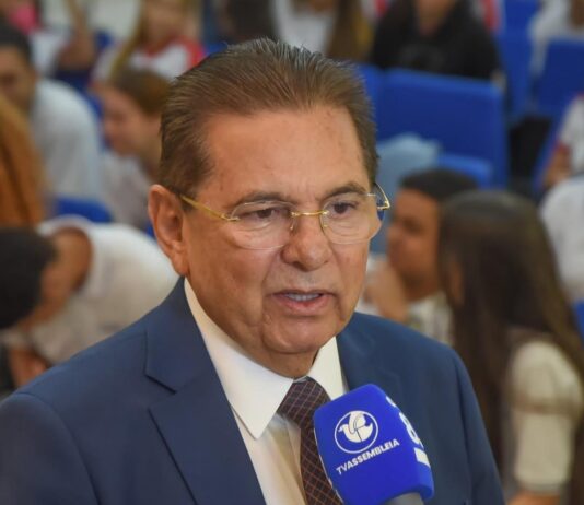 Adriano Galdino confirma Presidência da ALPB ao Republicanos e crava nome de Wilson FIlho