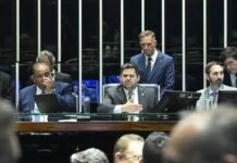 Dosimetria: Alcolumbre promulga lei que beneficia condenados pelo 8/1