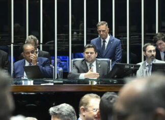 Dosimetria: Alcolumbre promulga lei que beneficia condenados pelo 8/1