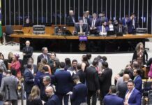 Câmara revoga novo seguro DPVAT e limita bloqueio de emendas