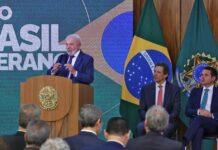 Governo anuncia R$ 30 bi em crédito para setores afetados por tarifaço