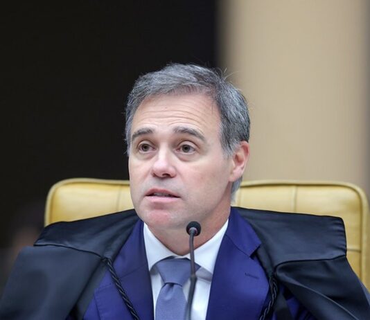 Polícia sugere proteção para esposa e filhos de André Mendonça, relator dos casos Master e INSS