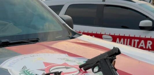 PM apreende armas após confronto com suspeitos no Sertão da Paraíba