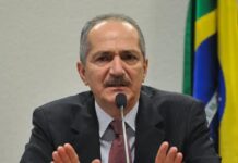 Alexandre de Moraes ameaça prender ex-ministro Aldo Rebelo durante audiência da ação do golpe