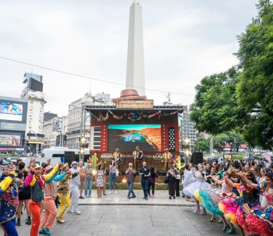 Equipe da PMCG participa de ação de promoção internacional das festas juninas do Nordeste, na Argentina