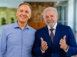 “Meu presidente é Lula”: Aguinaldo Ribeiro declara voto no petista durante inauguração de comitê em Campina Grande
