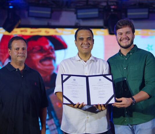 Bruno reforça papel do São João no desenvolvimento de Campina, durante anúncio de investimento federal