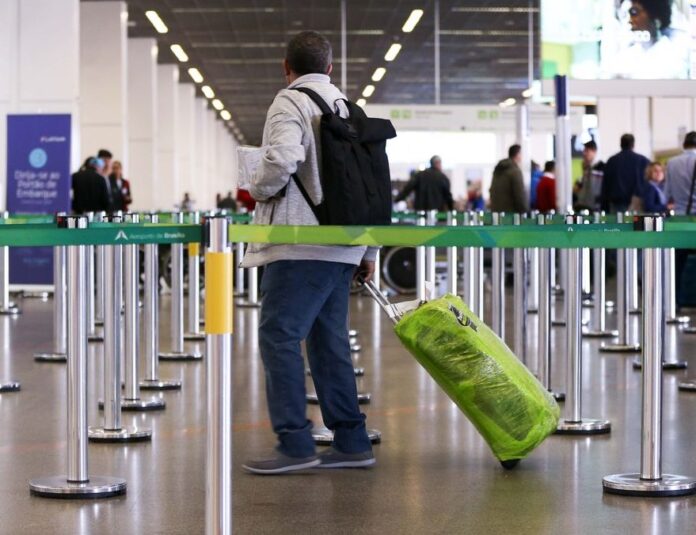 av1085137-mcamgo_abr_280717_edt_28071705615