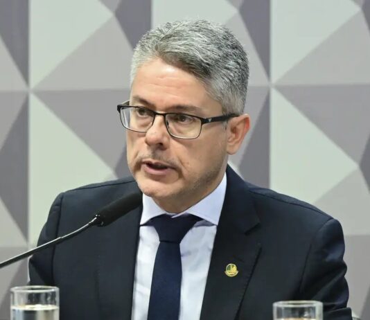 Relator da CPI pede indiciamentos de Toffoli, Moraes, Gilmar e Gonet