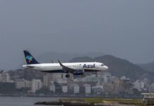Aviões quase batem durante taxiamento no Aeroporto Internacional de SP