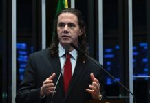 Na tribuna do Senado, Veneziano denuncia tentativa de compra de mandato de Senador na Paraíba