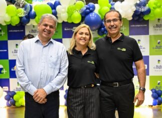 Vice-prefeito Alcindor Villarim representa prefeito Bruno Cunha Lima na inauguração do Rede Compras Estação Velha
