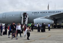 Quinto voo de repatriação pousa em SP. Operação soma 1.105 resgatados do Líbano