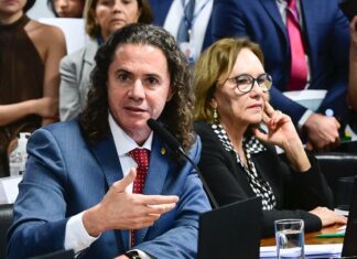 No Senado, Veneziano anuncia voto favorável à redução da escala de trabalho 6×1 sem redução de salários