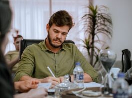 Bruno anuncia que edital do concurso público de Campina Grande será divulgado em maio