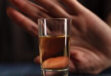 Brasil registra 41 casos confirmados de intoxicação por metanol após consumo de bebidas alcoólicas