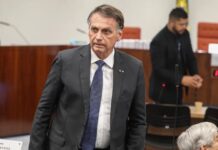 Bolsonaro nega plano de golpe, pede desculpa ao STF e critica urnas