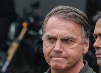 Defesa de Bolsonaro solicita autorização ao STF para cirurgia no ombro