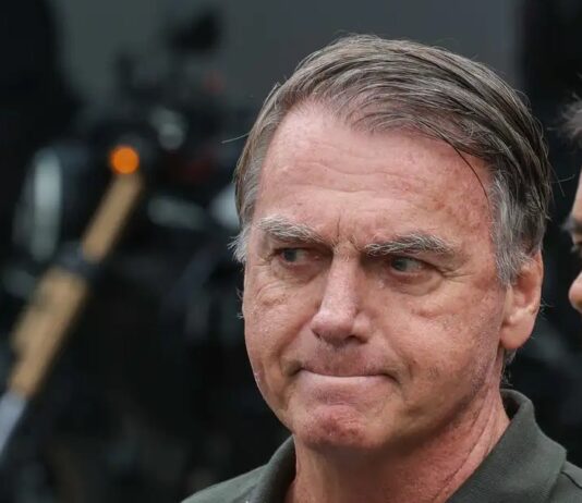 PGR defende que Bolsonaro seja mantido em prisão domiciliar